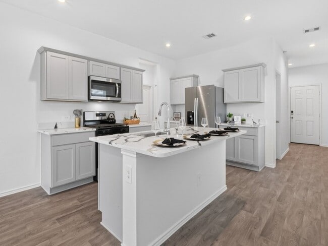 Building Photo - 24206 Foxdale Bay Ct