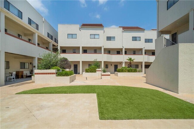 Foto del edificio - 2605 Enfield Rd
