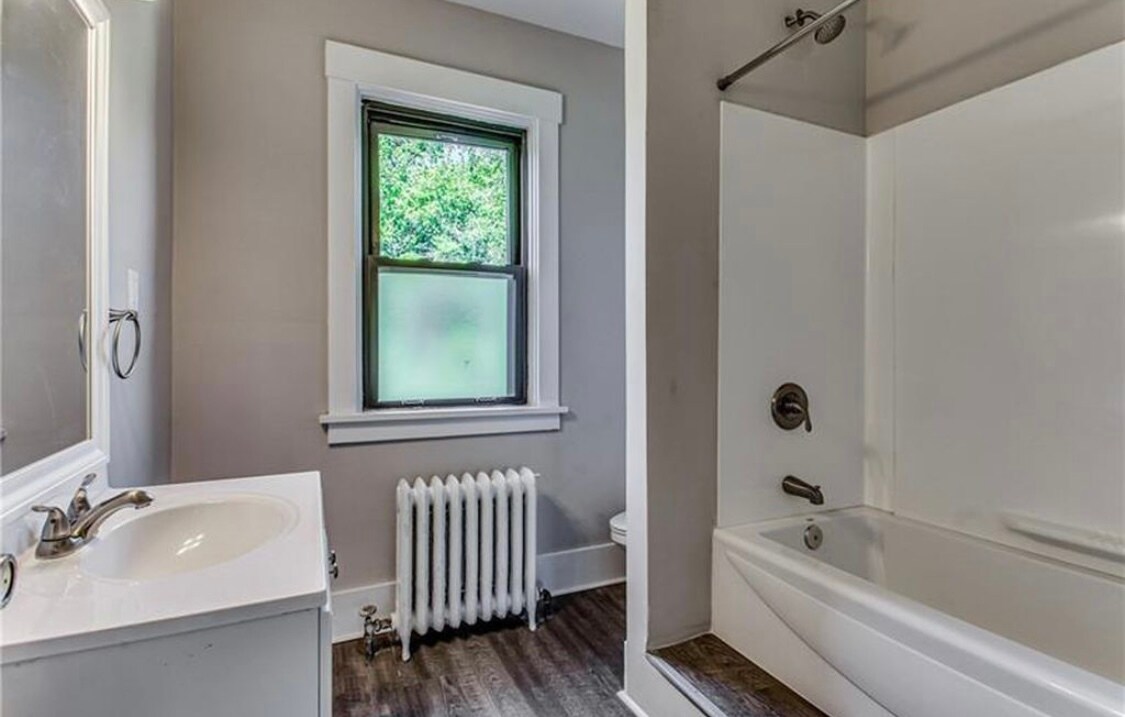 Bathroom - 104 Laclede St