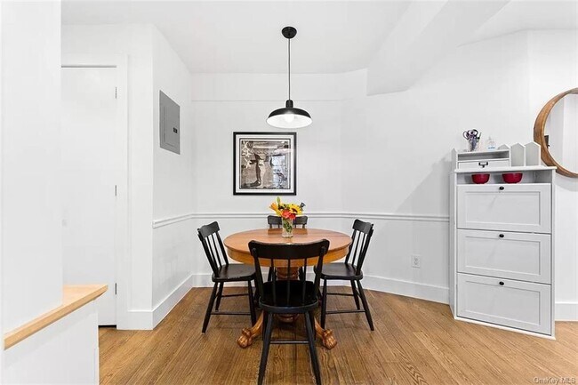 Building Photo - 61 Martense St