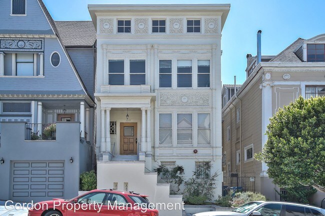 Building Photo - 2277 Washington St