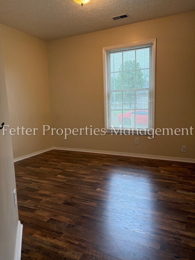 Foto del edificio - 3224 Park Ridge Dr