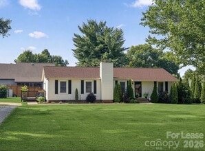 Building Photo - 708 Langtree Rd