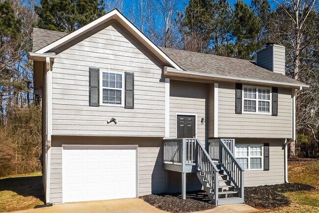 Foto del edificio - 240 Rosewood Dr