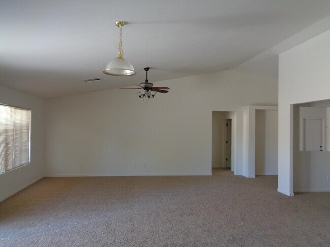 Building Photo - 43402 W Oster Dr