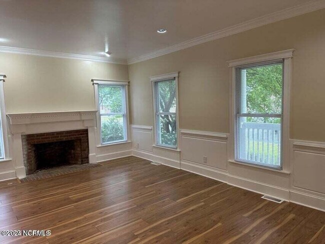 Building Photo - 1805 Crooked Creek Rd