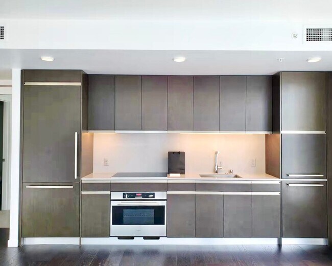 Foto del edificio - Beautiful Condo for Rent