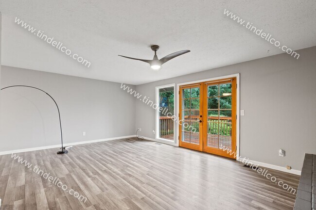 Foto del edificio - Beautiful Beaverton Home with Spacious Fen...