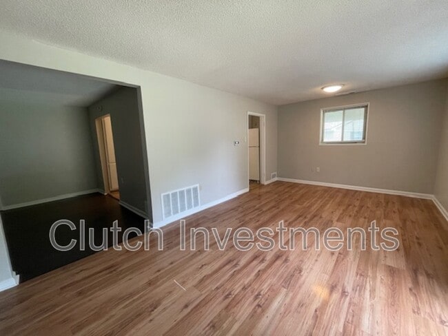 Building Photo - 5465 Mesquite Rd