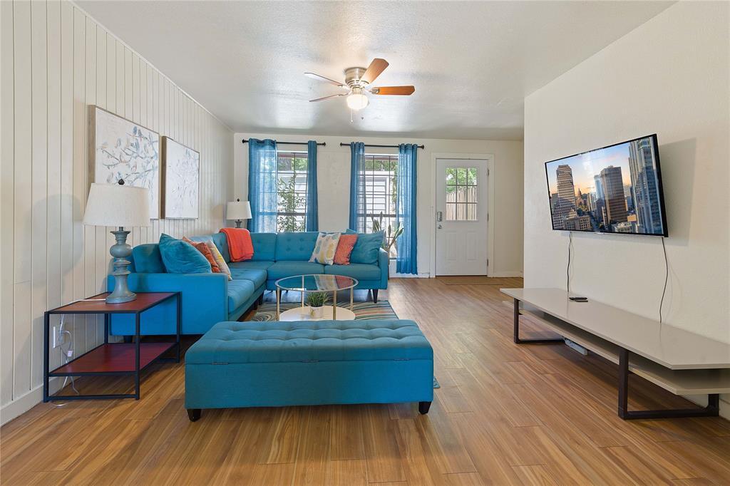 Foto principal - 315 W 35th St