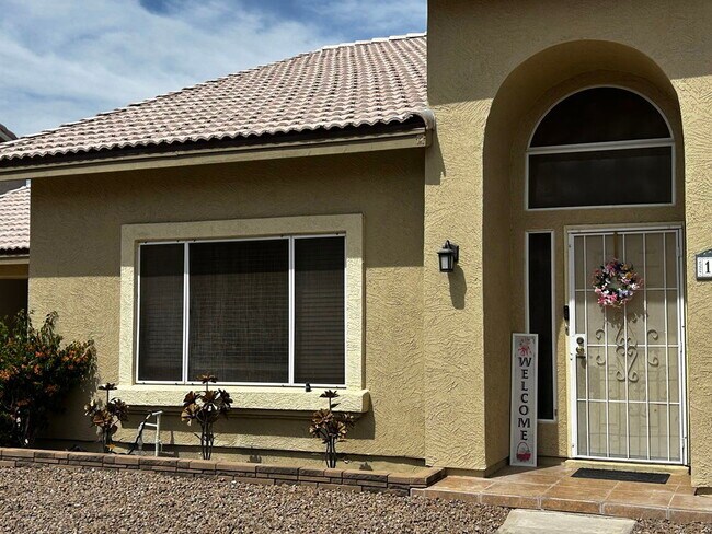 Foto del edificio - 1420 E Countrywalk Ln