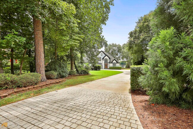 Building Photo - 60 Spring Ridge Ct
