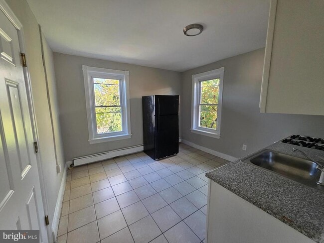 Foto del edificio - 549 Brunswick Ave