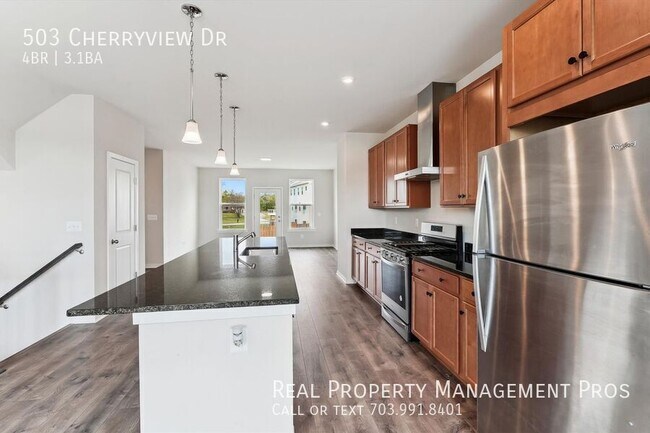 Foto del edificio - 503 Cherryview Dr
