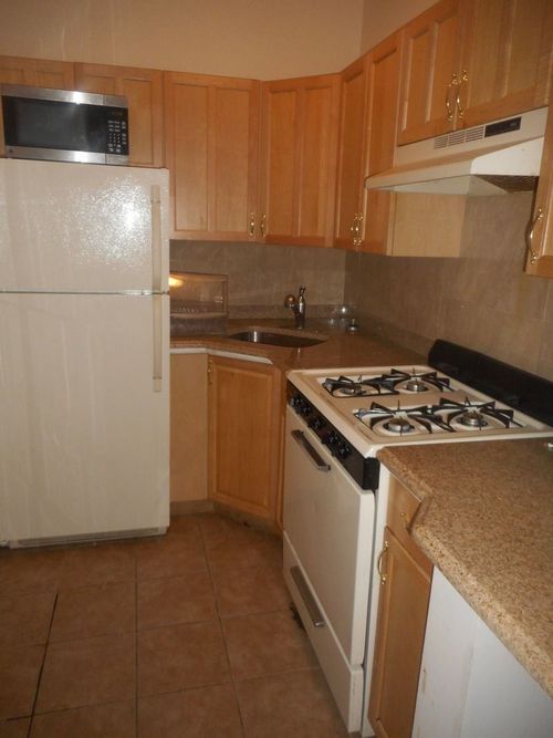 Building Photo - 419 3rd Ave