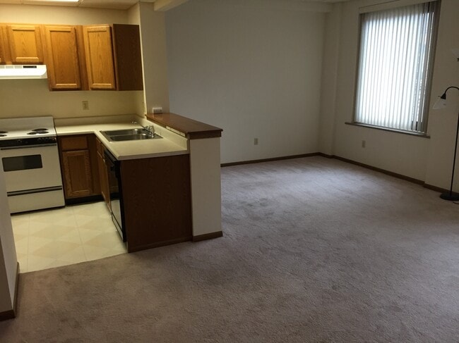Building Photo - City Center Kent Apartments