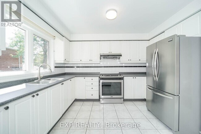 Photo du bâtiment - 195 Savage Rd