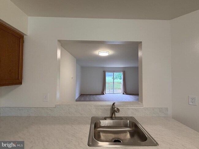 Foto del edificio - 6124 Majors Ln