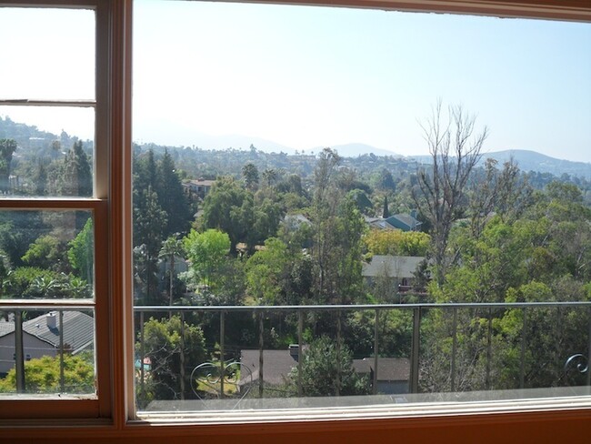 Building Photo - Mt Helix - Beautiful 3 bedroom 1.5 bathroom
