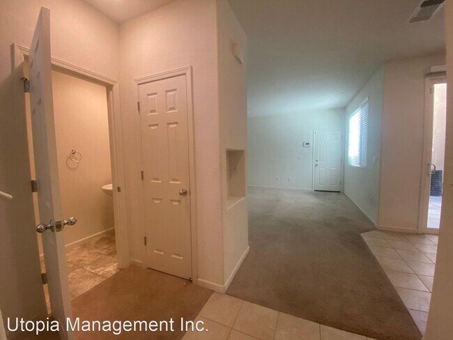 Foto del edificio - 3 br, 2.5 bath House - 2539 Judith Resnik Ave