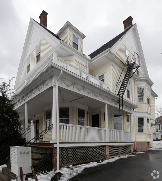 Building Photo - 1871 Broad St