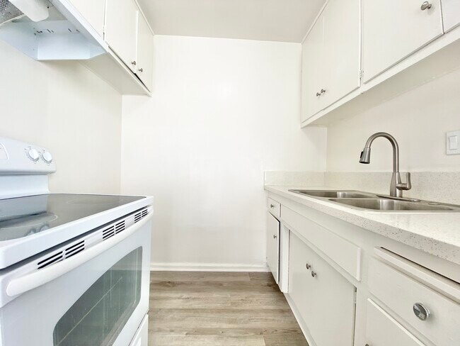 Foto del edificio - 15525 Nordhoff St