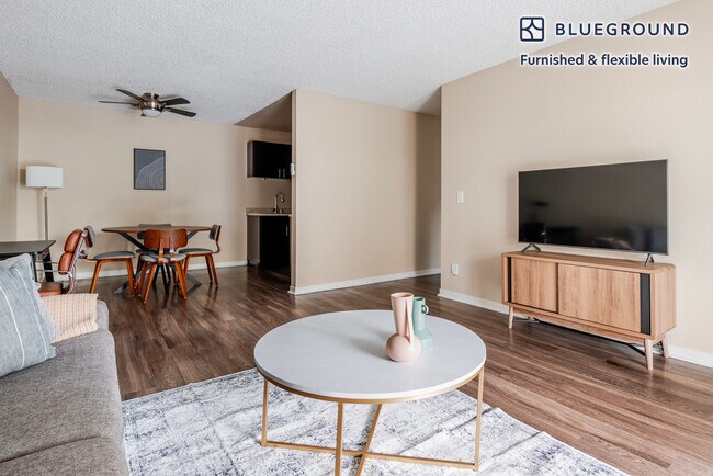 Foto del edificio - 788 Edgewater Blvd