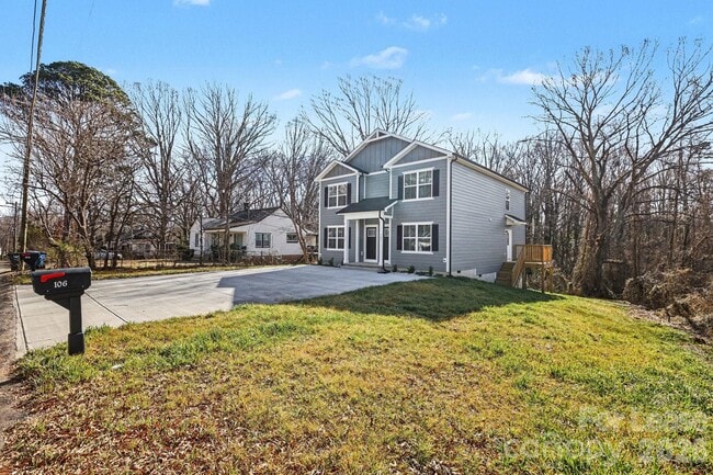 Building Photo - 104 10th Ave SE