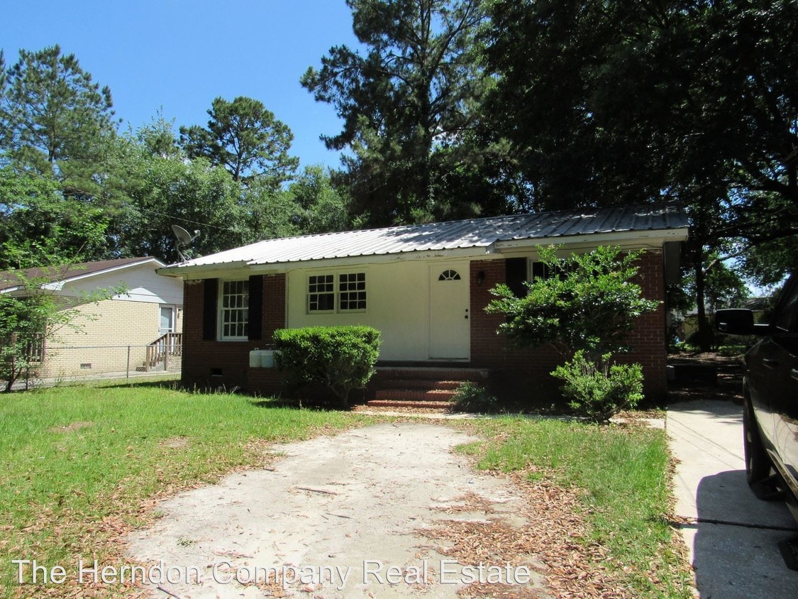 3 br, 1 bath House 1105 W. Magnolia Street House Rental in Valdosta