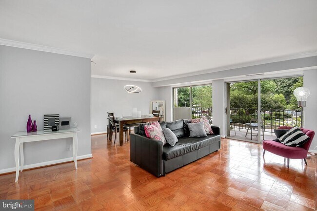 Foto del edificio - 9039 Sligo Creek Pkwy