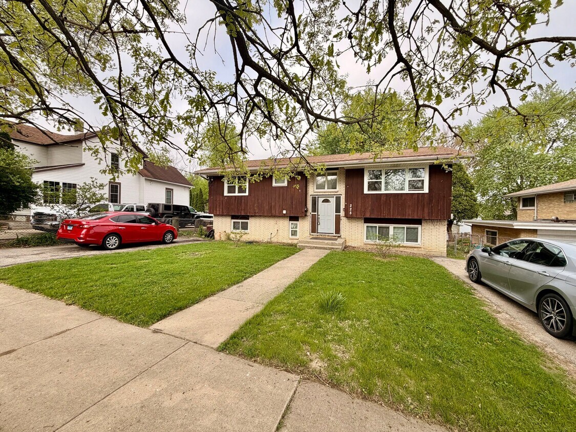 Photo - 228 Trask St (Aurora, IL)