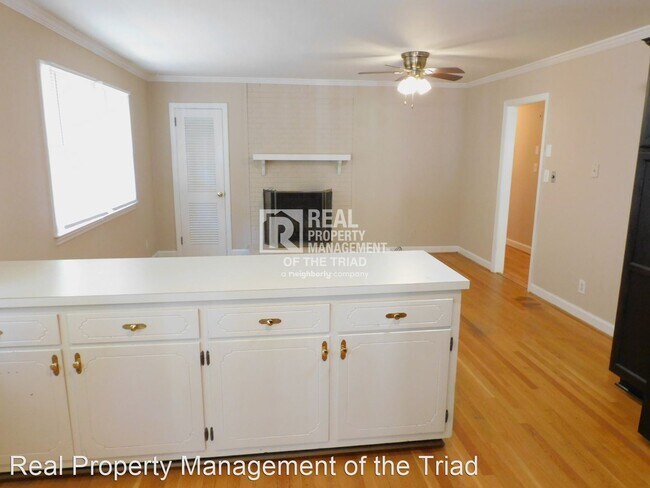 Building Photo - 3 br, 2 bath House - 808 Elizabethan Dr.