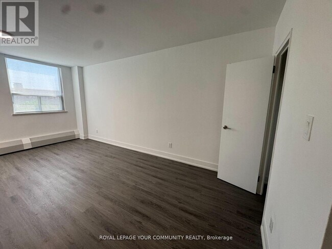 Building Photo - 135 Tyndall Ave