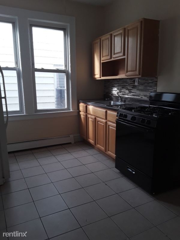 Building Photo - 3 br, 1 bath Apartment - Goodwin Ave 2 Unit 2