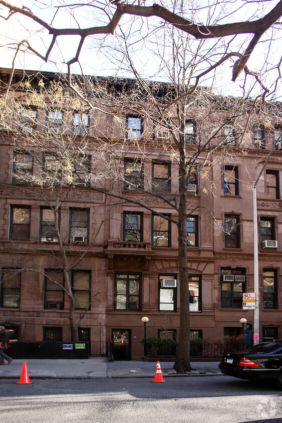 Primary Photo - 111 W 70th St