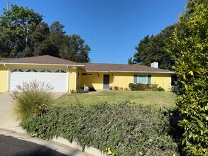 Building Photo - 486 Vaquero Ln