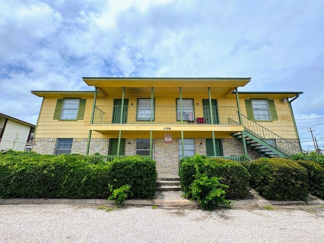 Building Photo - 1106 Eastside Dr
