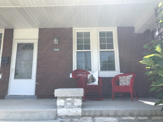 Building Photo - Beautiful renovated home