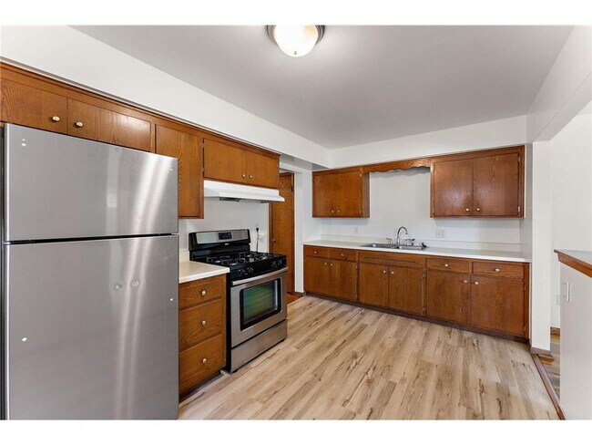 Foto del edificio - 4028 Cleveland St NE