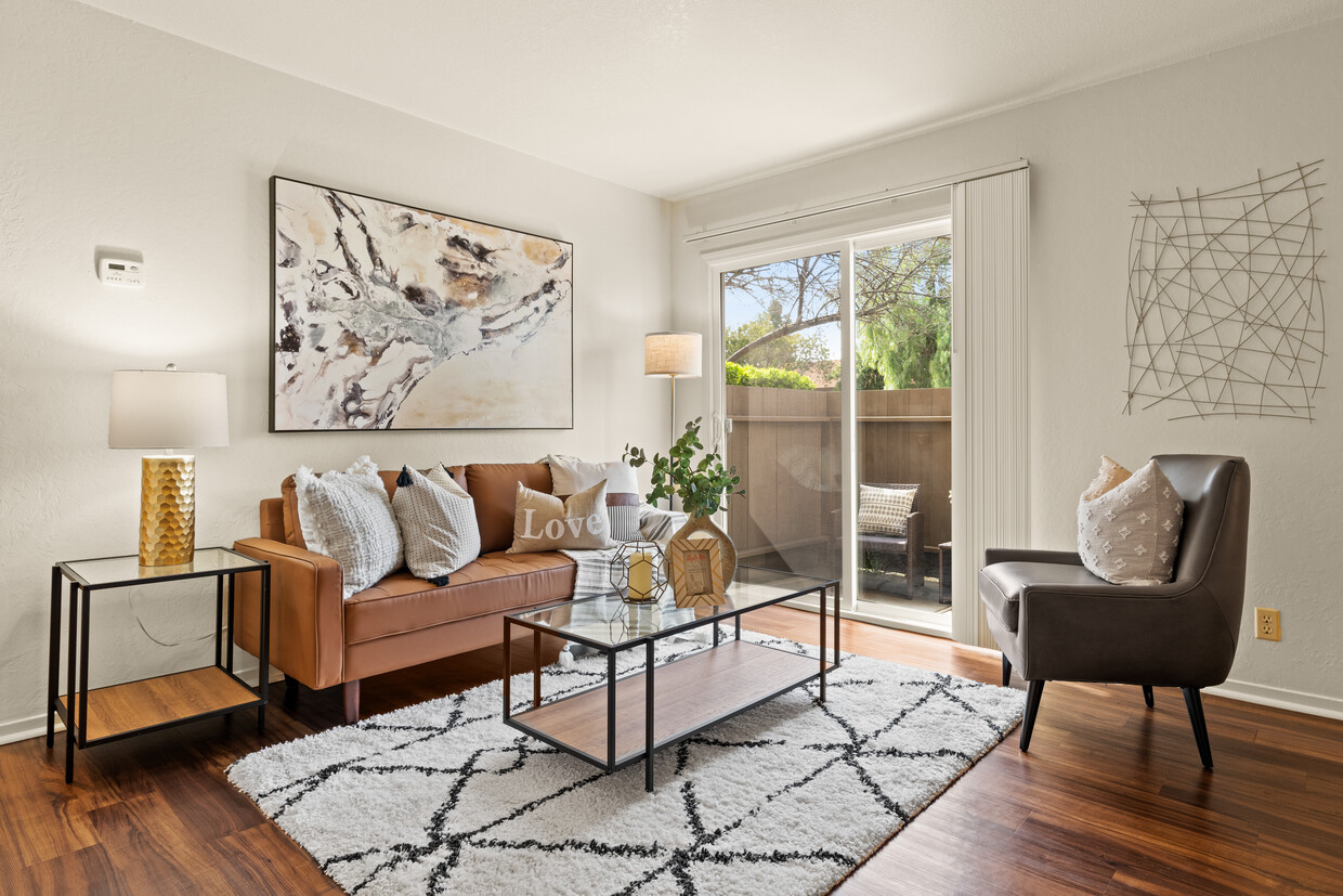 Sala de estar - Plum Orchard Apartments