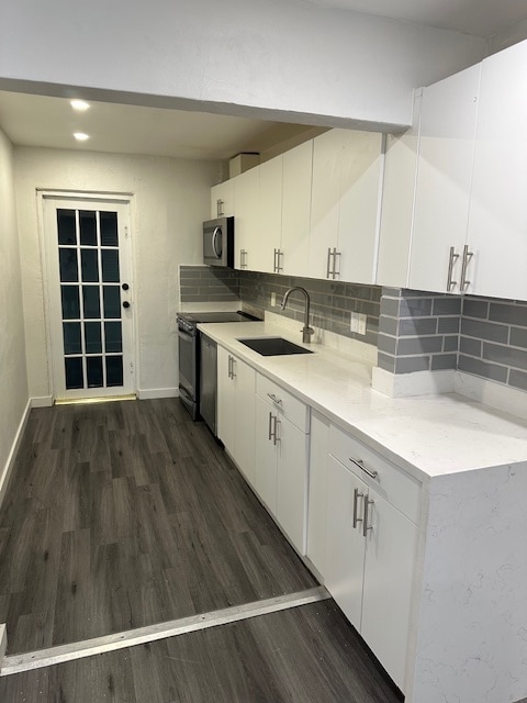 Building Photo - 218 E 18th St