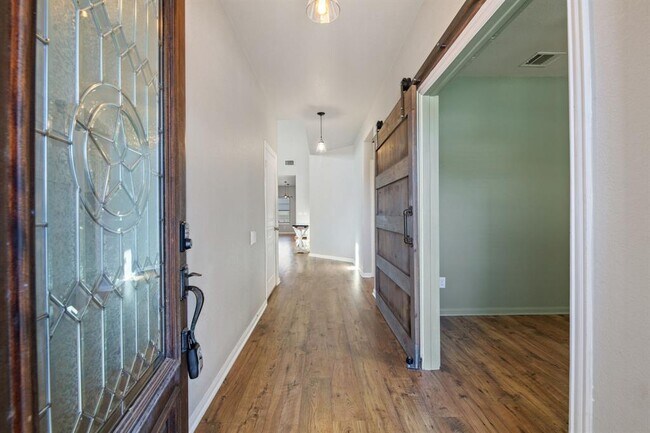 Building Photo - 125 Exeter Cove