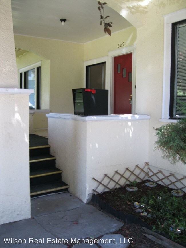 Foto del edificio - 3 br, 2 bath House - 609 South 7th Avenue