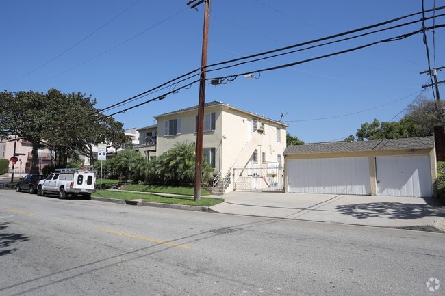 Building Photo - 420-426 N Van Ness Ave