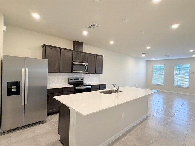 Building Photo - 16264 Merry Aly