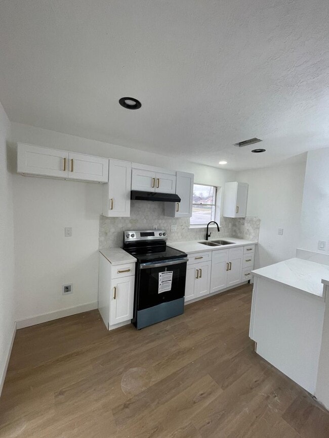 Photo - BEAUTIFUL HOME IN HOUSTON. MOVE IN READY!.