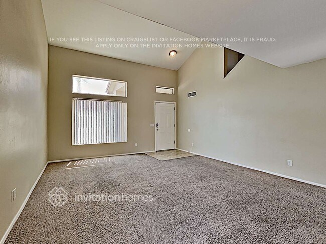 Foto del edificio - 9740 W Heber Rd