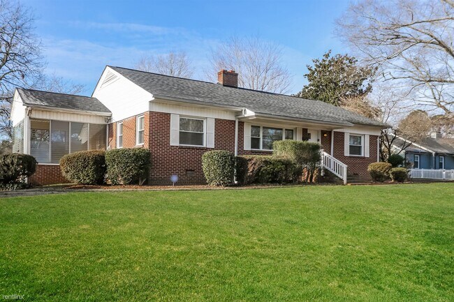 Building Photo - 3 br, 2 bath House - 1010 Franklin St E