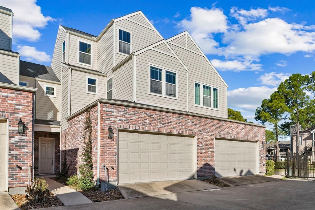 Primary Photo - 12585 Piping Rock Dr