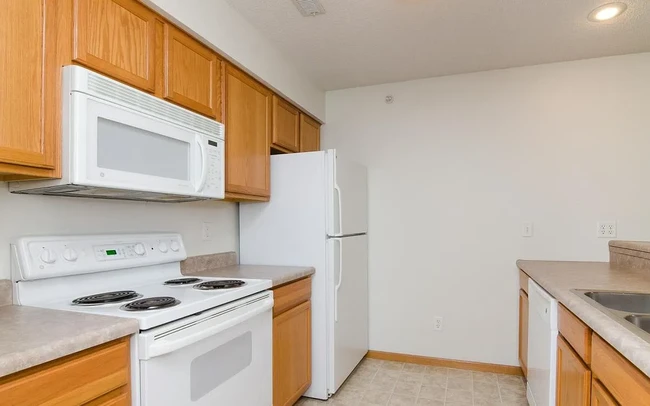 Kitchen - 2512 Cascade Ln